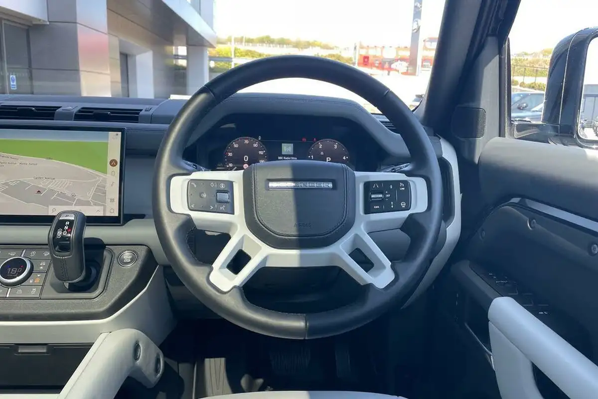 2024-land-rover-110-defender-30-d350-x-dynamic-hse-big-41