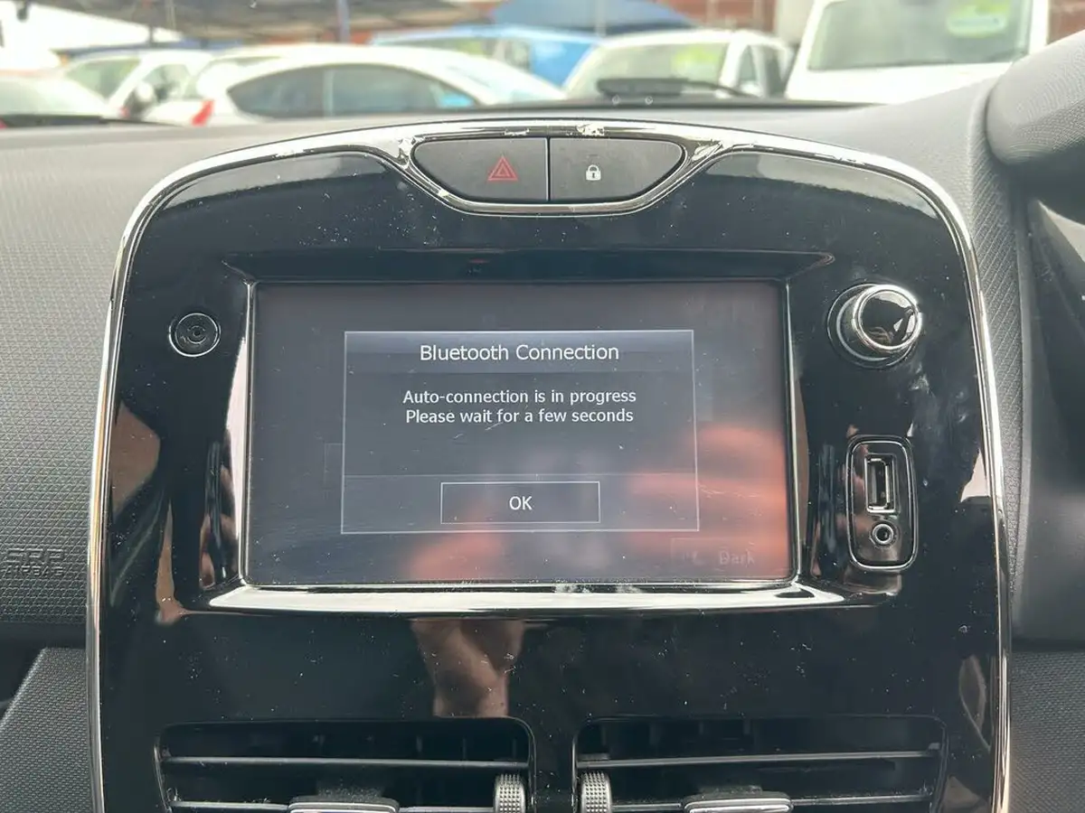 2015-renault-clio-15dci-dynamique-s-medianav-edc-auto-big-40