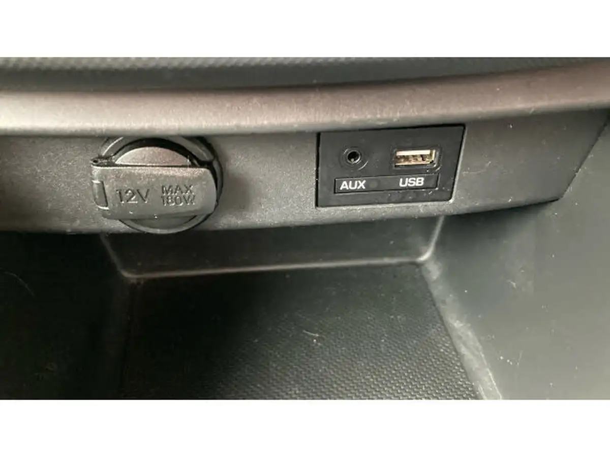 2019-hyundai-i10-10-play-big-30