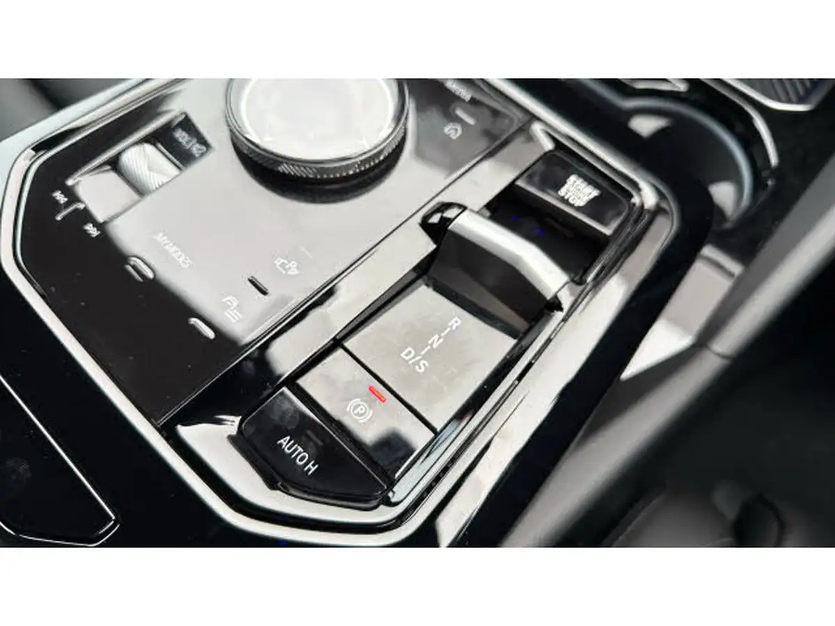 2025-bmw-5-series-20-520i-m-sport-mht-saloon-4d-big-18