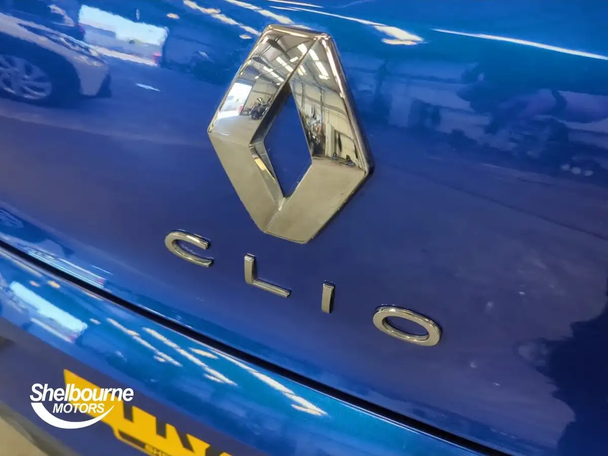 2022-renault-clio-10-tce-iconic-edition-big-25