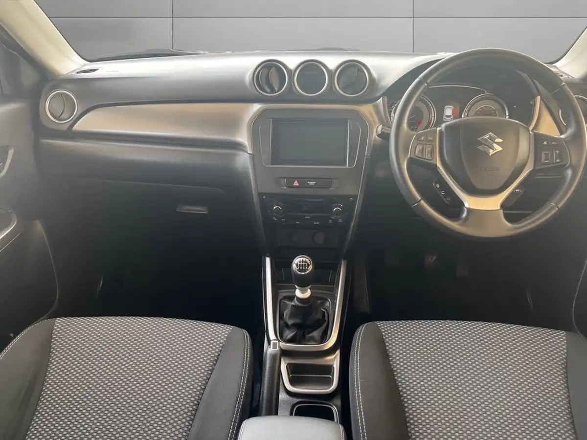 2022-suzuki-vitara-14-boosterjet-sz-t-big-8
