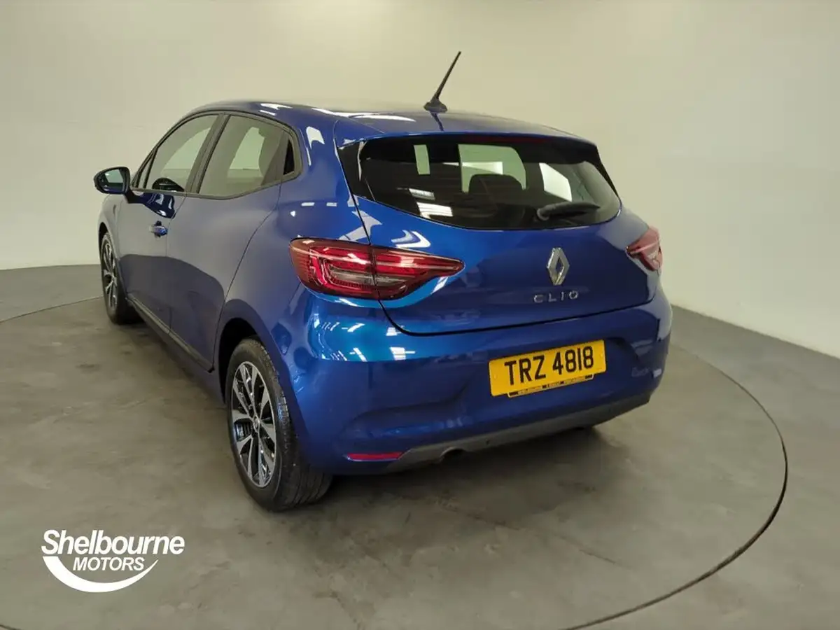 2022-renault-clio-10-tce-iconic-edition-big-1