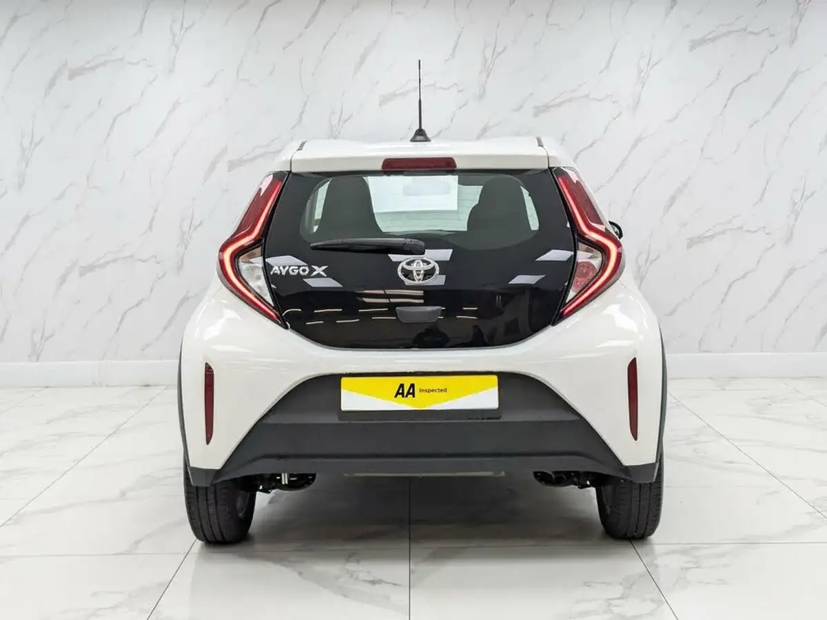 2023-toyota-aygo-x-10-vvt-i-pure-big-7