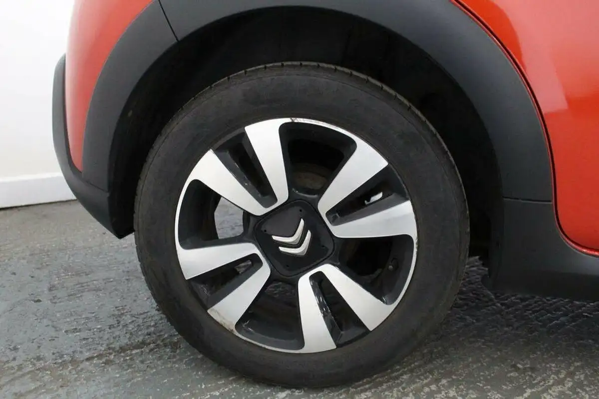 2017-citroen-c3-12-puretech-feel-82ps-big-43