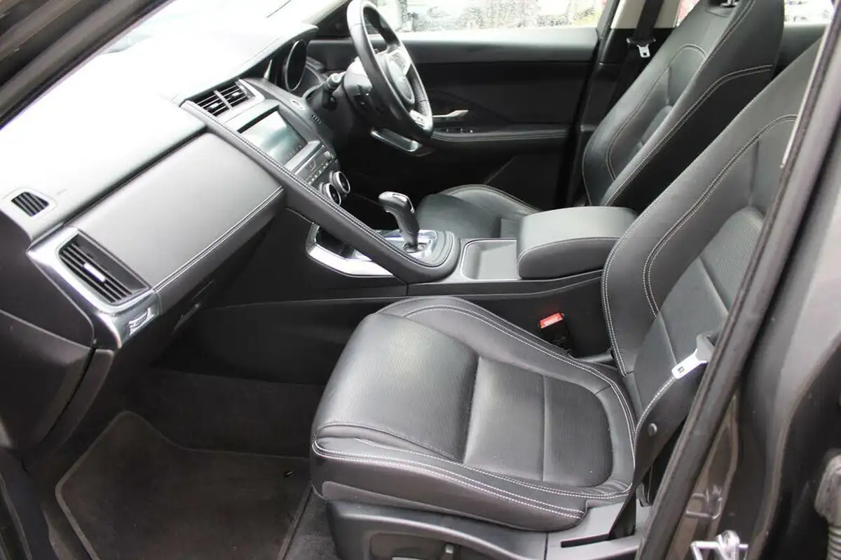 2018-jaguar-e-pace-20-i4-r-dynamic-s-249ps-ss-big-1