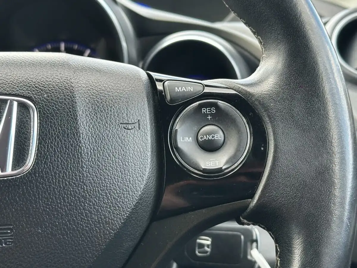 2014-honda-civic-18-sr-tourer-big-14
