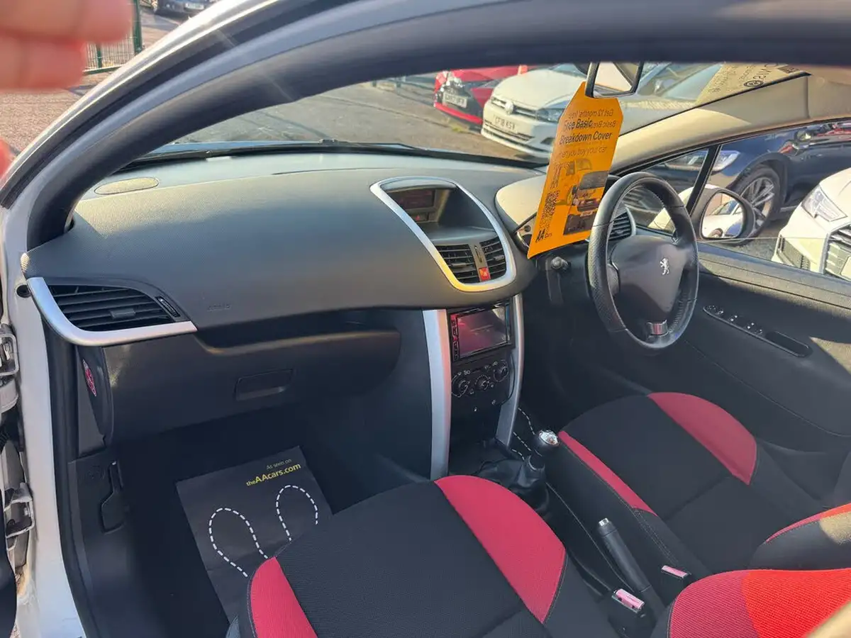 2012-peugeot-207-14-sportium-75-5d-1360cc-big-15