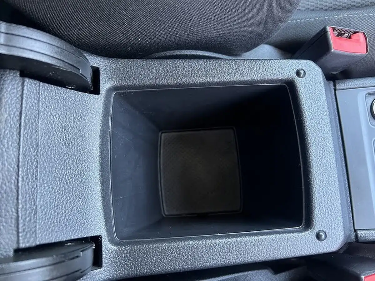 2019-volkswagen-golf-16tdi-match-edition-estate-big-40