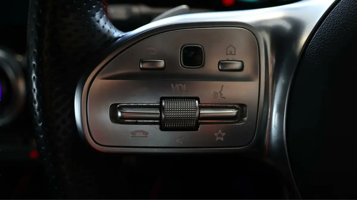 2021-mercedes-benz-eqa-e-eqa-250-amg-line-big-22