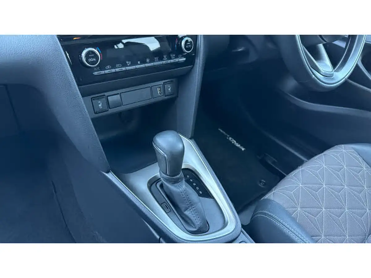 2022-toyota-yaris-cross-15-vvt-i-excel-big-12