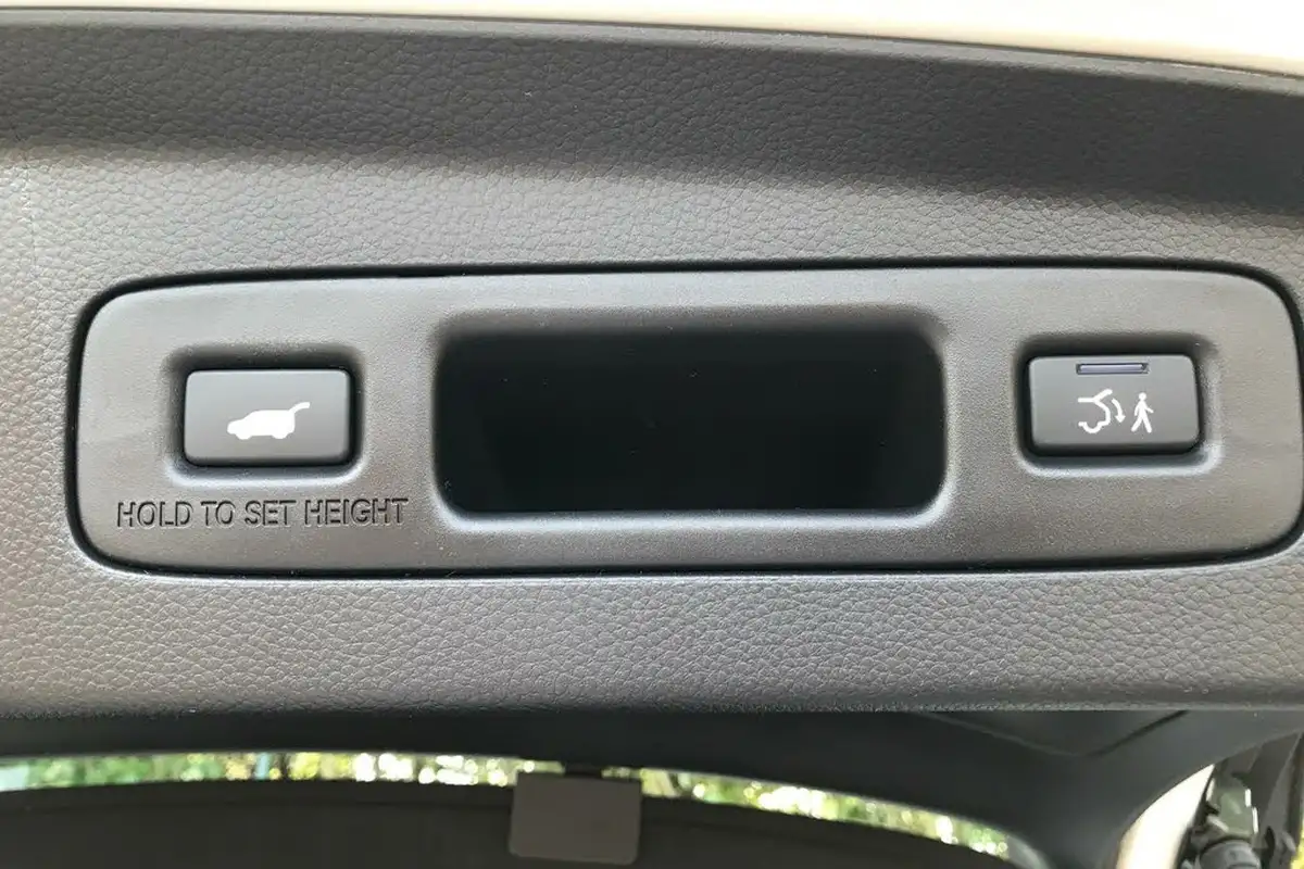 2022-honda-hr-v-15-i-mmd-advance-big-13