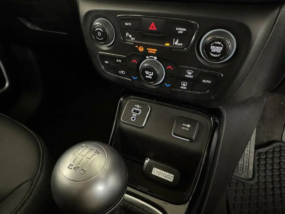 2021-jeep-compass-14-multiair-ii-night-eagle-big-27