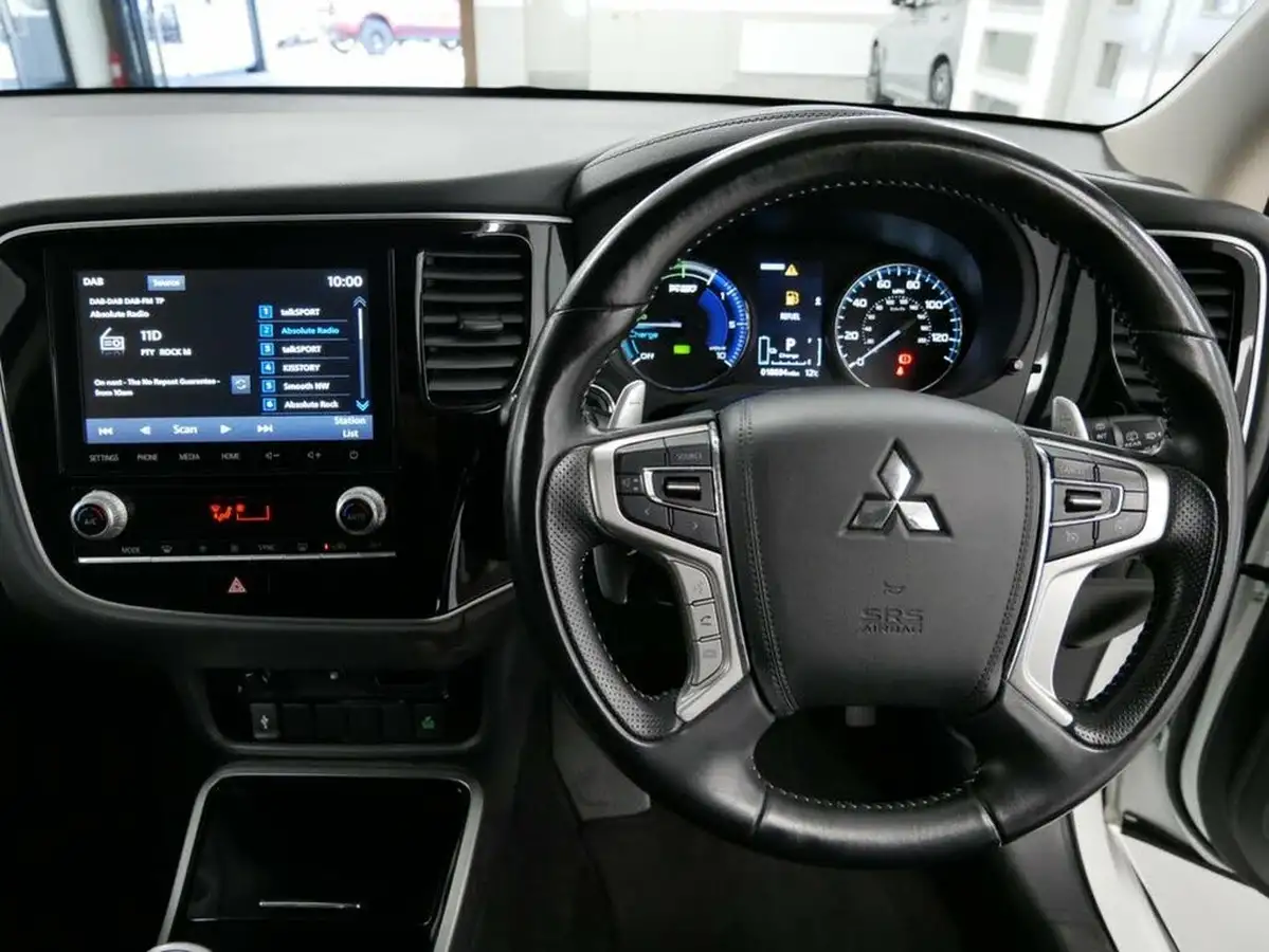 2020-mitsubishi-outlander-24-reflex-plus-commercial-big-10