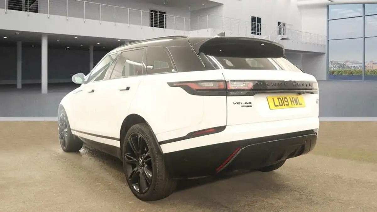 2019-land-rover-range-rover-velar-20-d240-r-dynamic-s-big-2