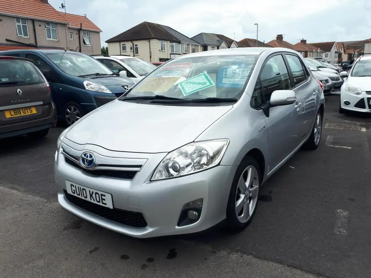 2010-toyota-auris-18-vvt-i-hsd-t-spirit-big-1
