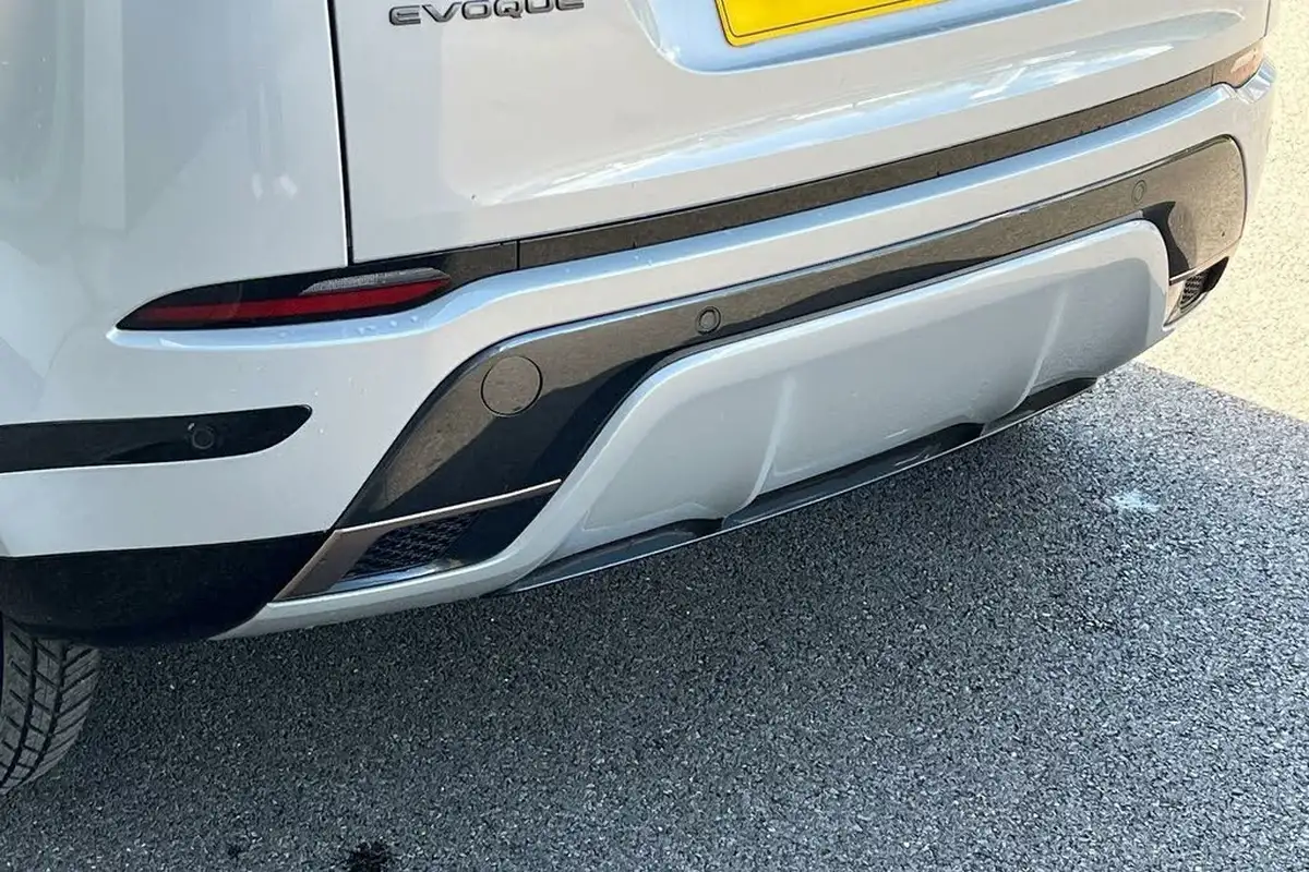 2024-land-rover-range-rover-evoque-15-p300e-dynamic-se-big-21