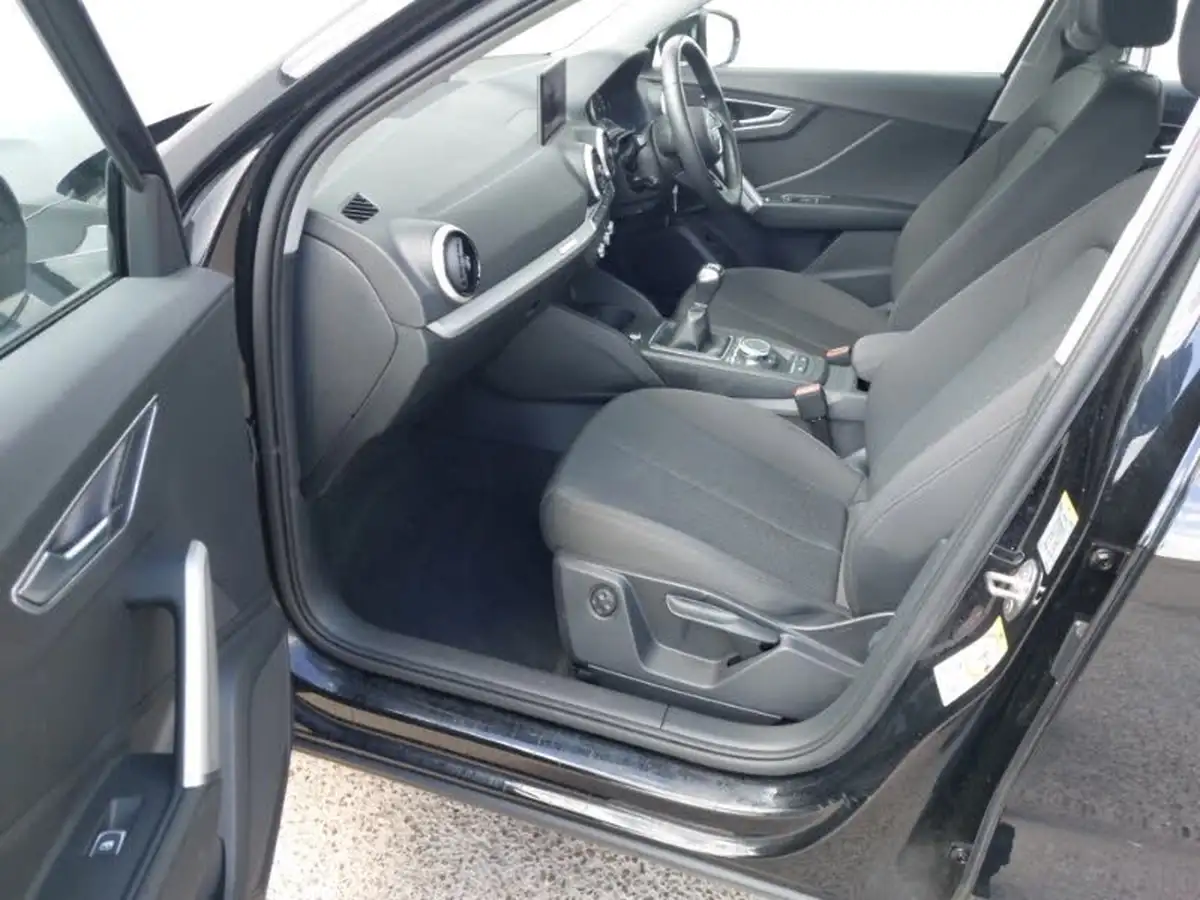 2022-audi-q2-10-30-tfsi-technik-big-4