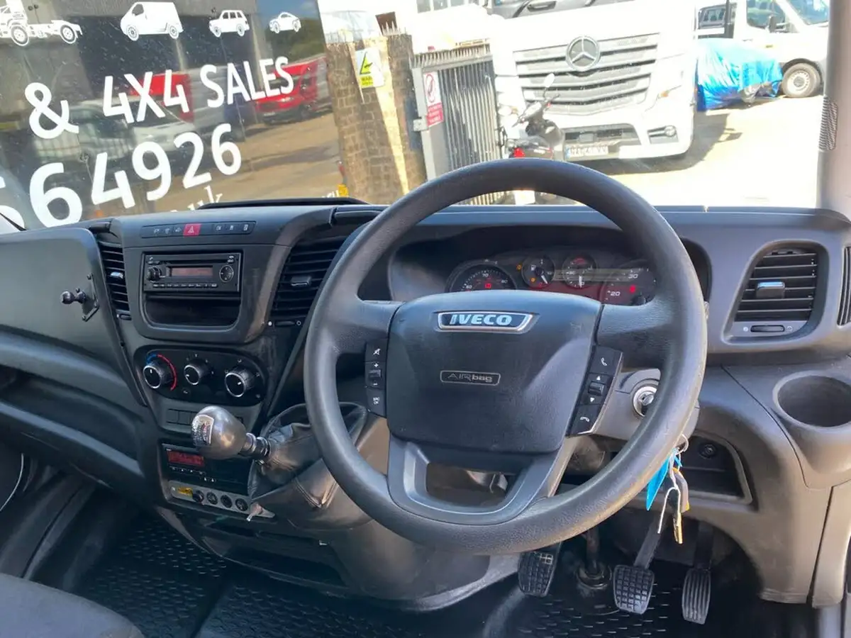 2018-iveco-daily-s-class-23td-35s12v-3520-h1-business-big-6