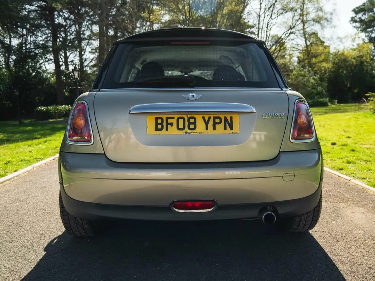 2008-mini-cooper-16-cooper-120bhp-hatchback-3d-big-20