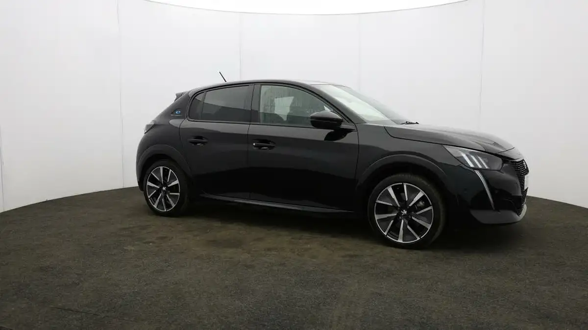 2021-peugeot-208-e-gt-premium-big-43