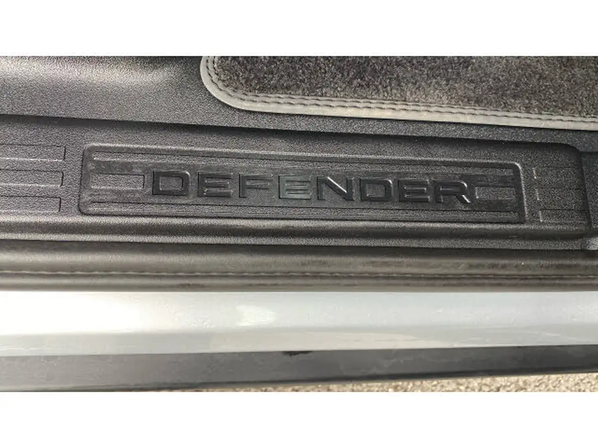 2020-land-rover-110-defender-20-d240-se-110-big-29