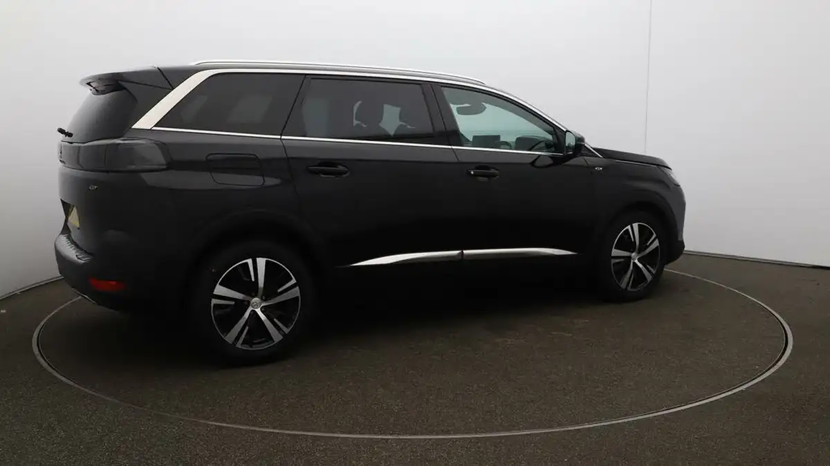 2021-peugeot-5008-suv-15-bluehdi-gt-eat8-big-46