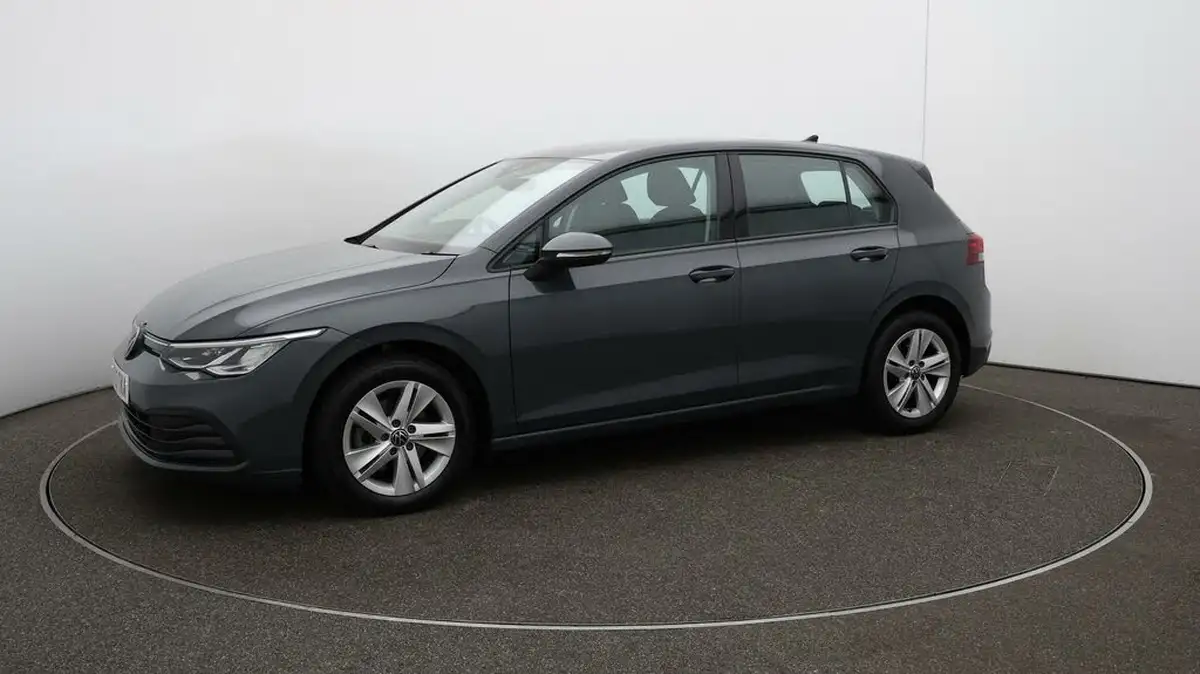 2023-volkswagen-golf-10-tsi-life-hatchback-big-60