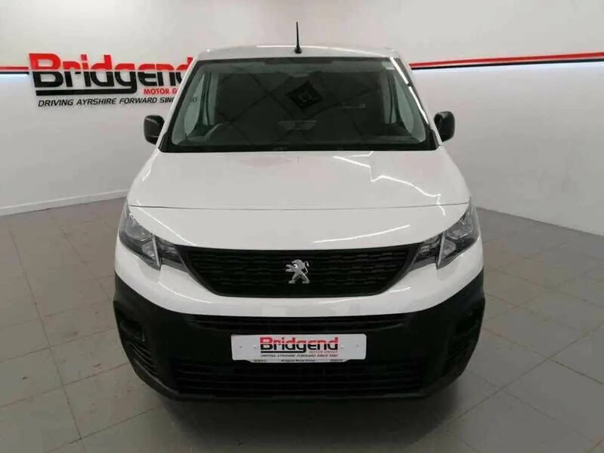 2020-peugeot-partner-15-bluehdi-1000-professional-100ps-eu6dt-panel-big-1