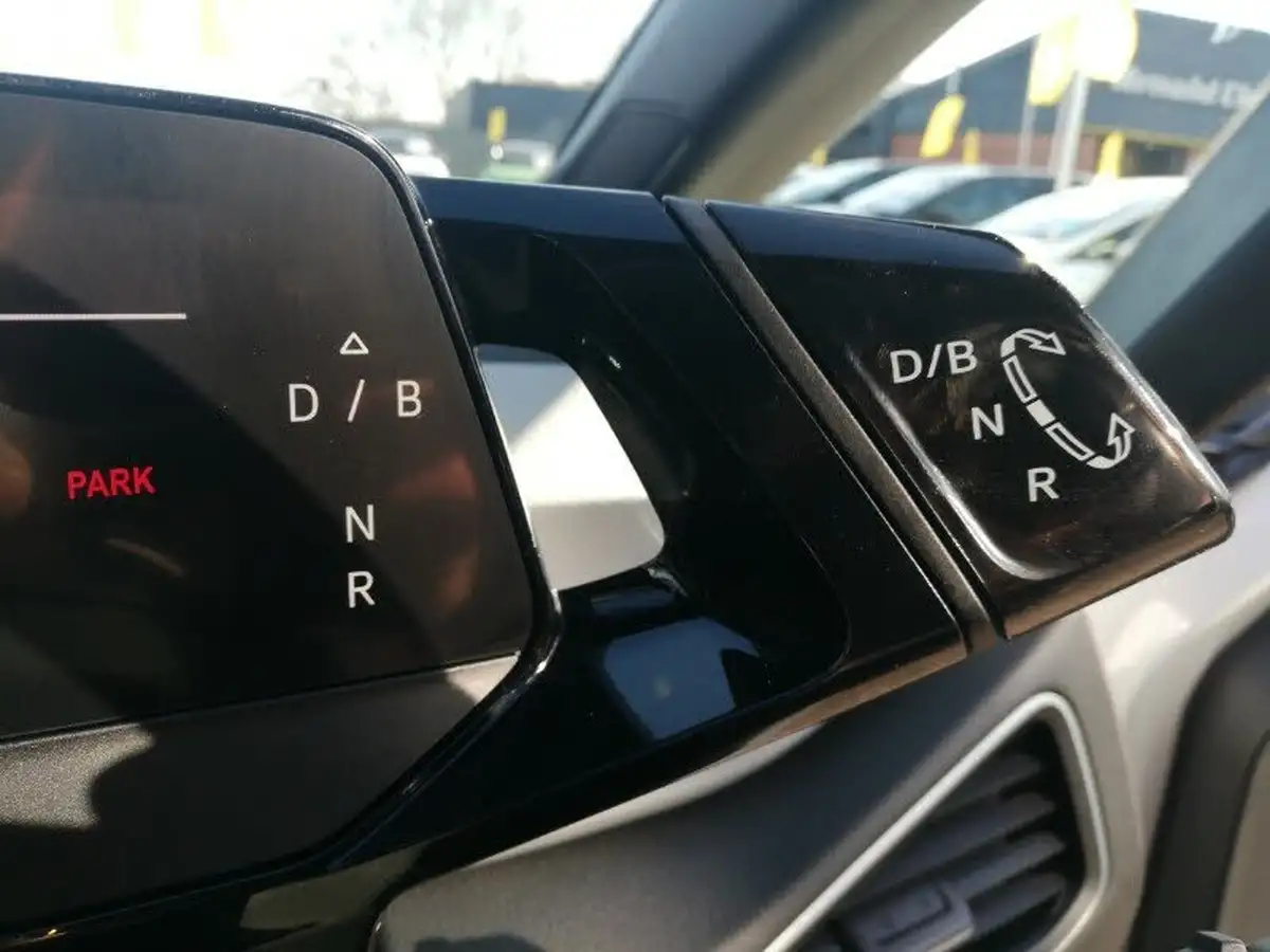 2022-volkswagen-id3-e-family-204ps-performance-big-12