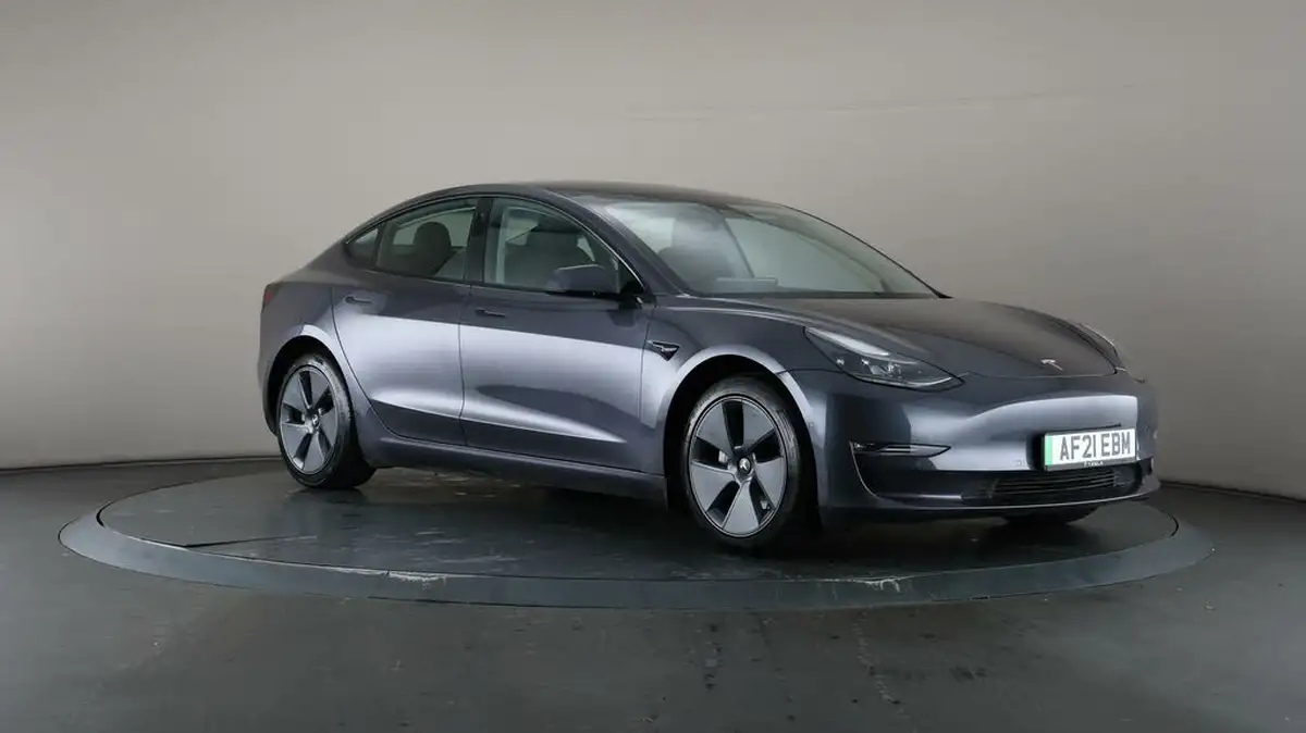 2021-tesla-model-3-e-long-range-4x4-big-1