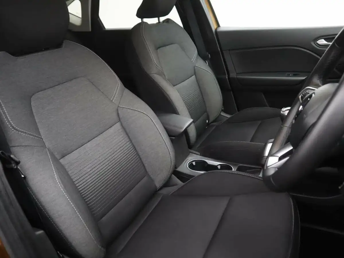 2021-renault-captur-10-tce-iconic-edition-big-7