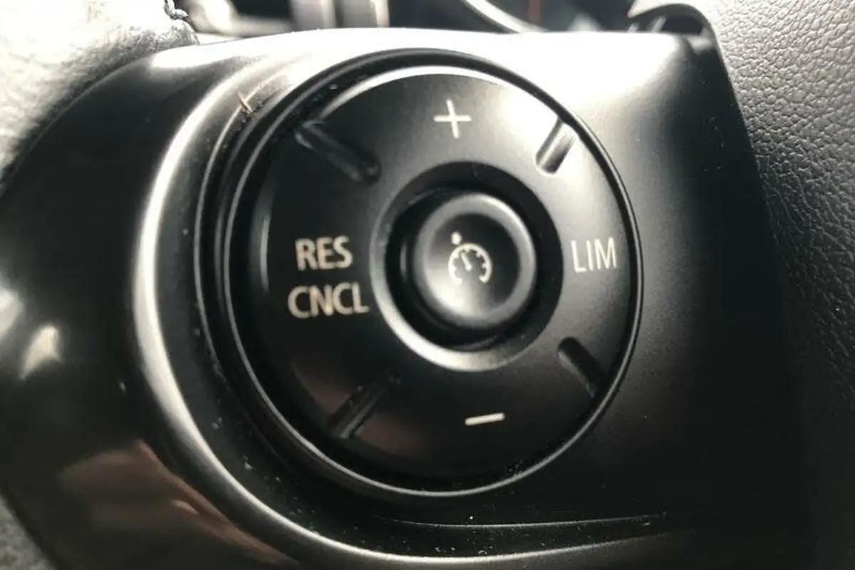 2016-mini-cooper-15td-cooper-d-ss-hatchback-5d-big-22