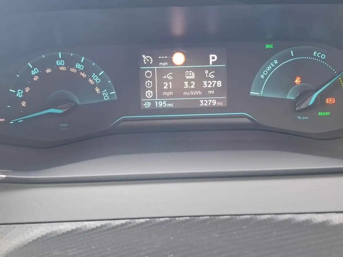 2023-peugeot-208-e-active-premium-136bhp-big-22