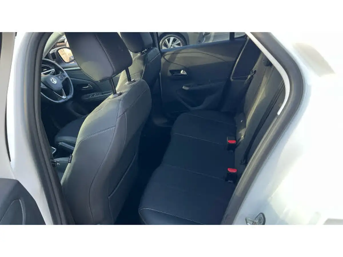 2022-vauxhall-corsa-12i-elite-edition-big-15