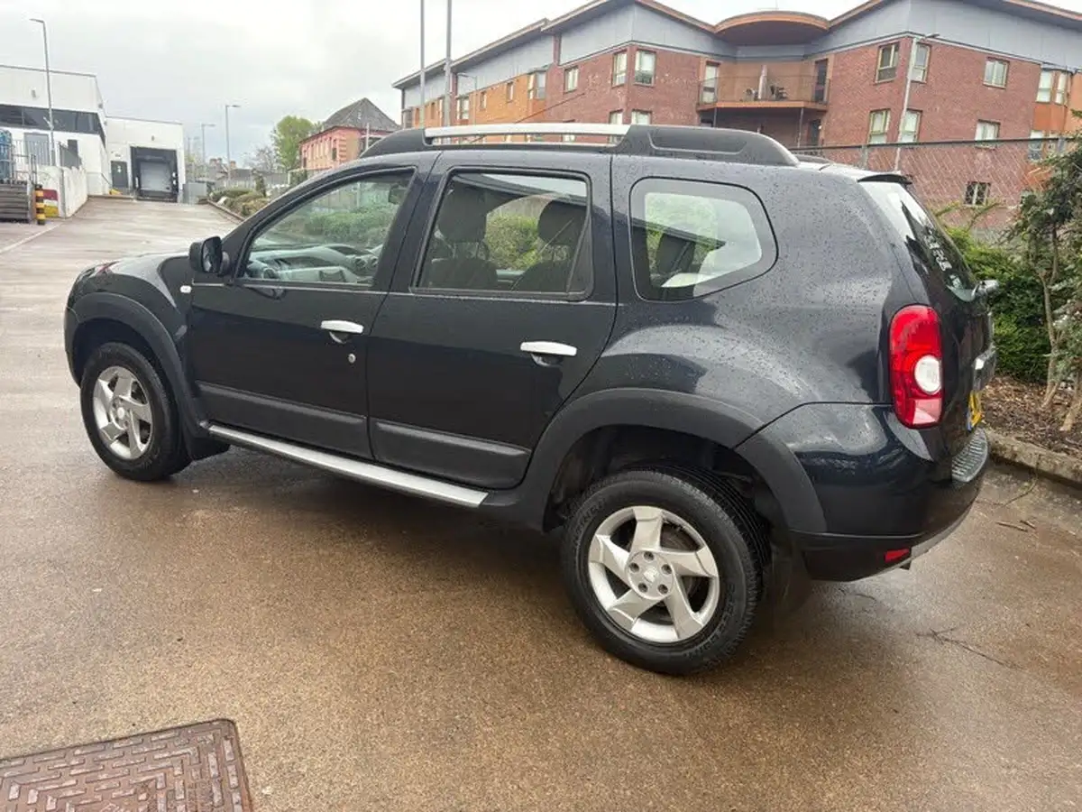 2013-dacia-duster-15d-laureate-107bhp-big-7