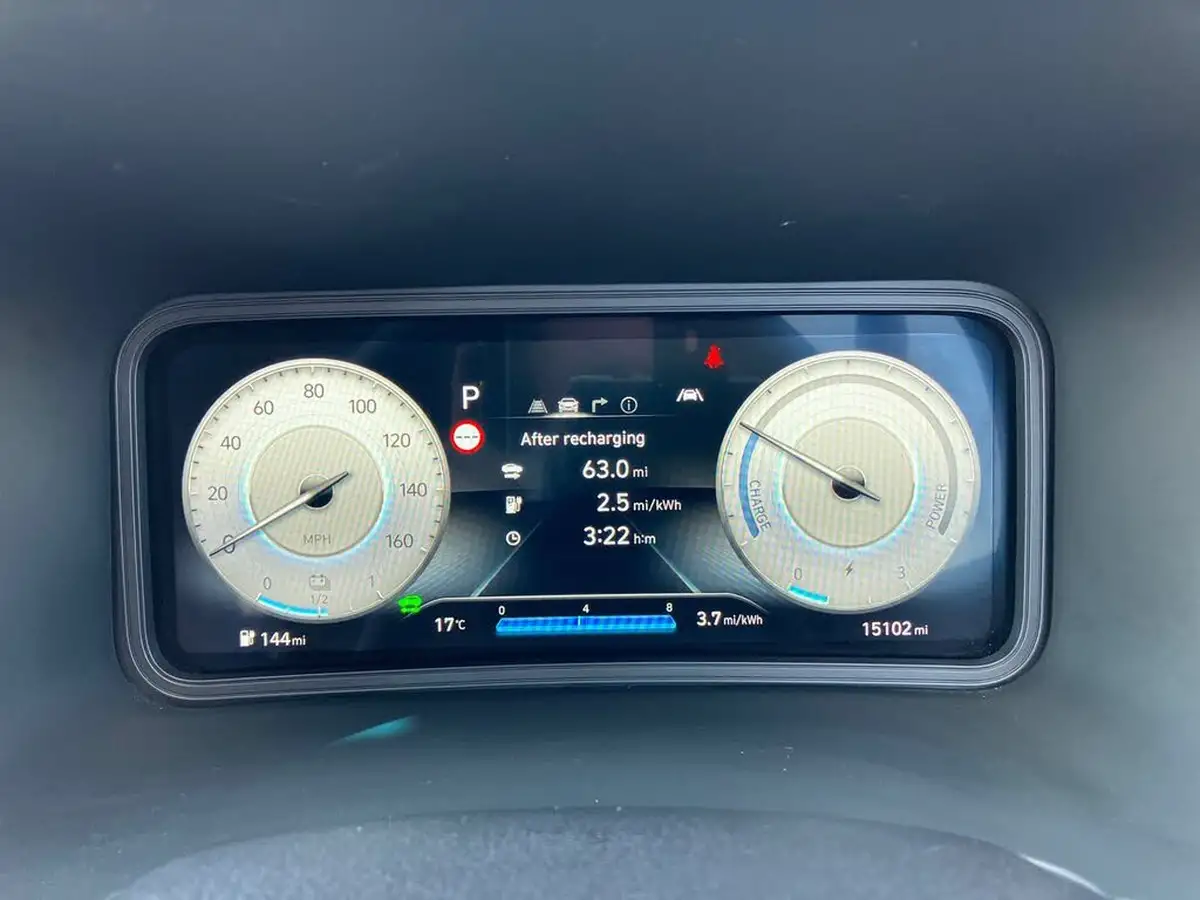 2022-hyundai-kona-e-premium-204ps-64kwh-7kw-obc-big-13