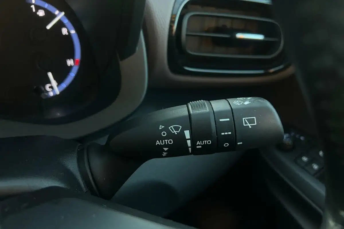2023-toyota-yaris-cross-15-vvt-i-excel-awd-i-big-20