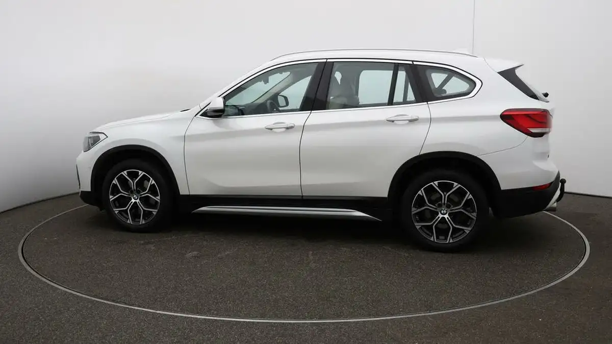 2021-bmw-x1-20-xdrive20i-xline-big-51