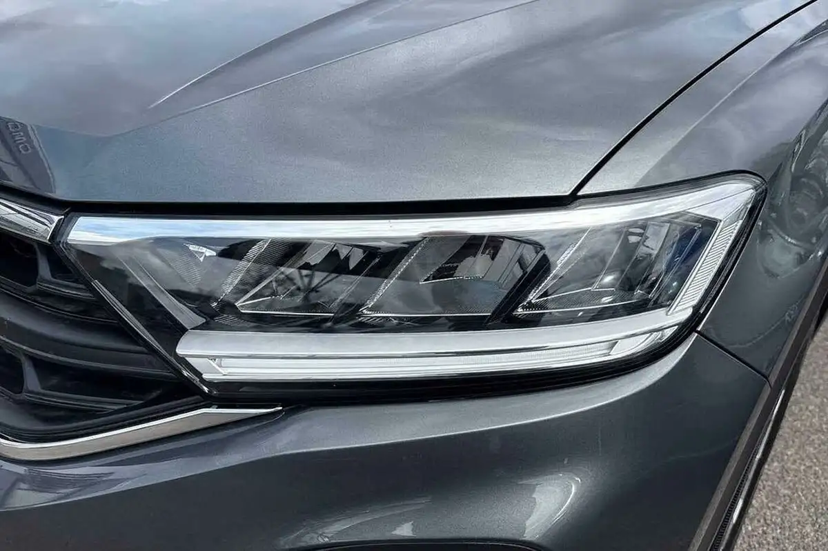 2023-volkswagen-t-roc-15-tsi-life-dsg-big-17