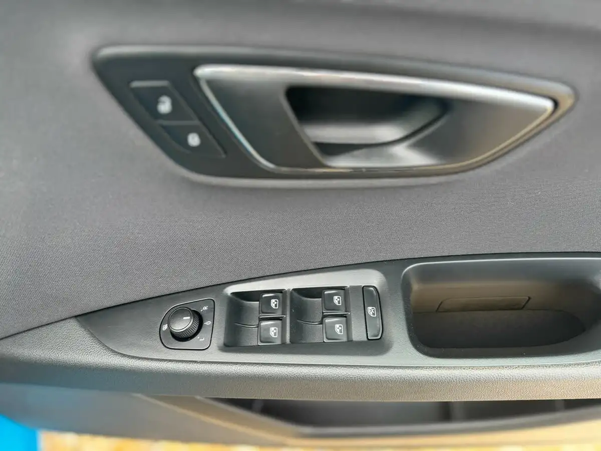 2016-seat-leon-14-se-tech-pack-hatchback-5d-1395cc-big-22
