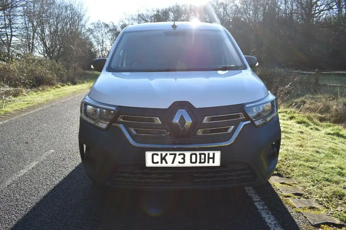 2023-renault-kangoo-e-ml19-e-tech-start-rc-big-1