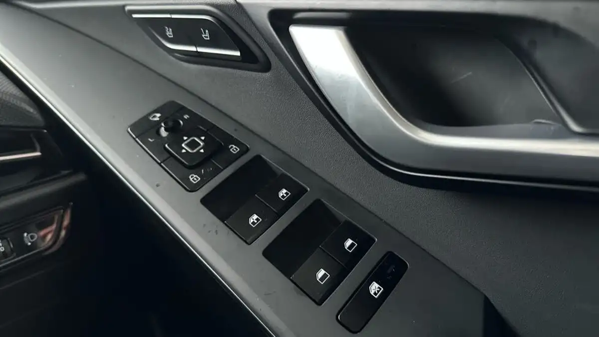 2024-kia-niro-ev-e-4-big-18