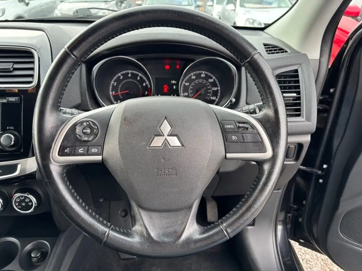 2014-mitsubishi-asx-16-3-big-8