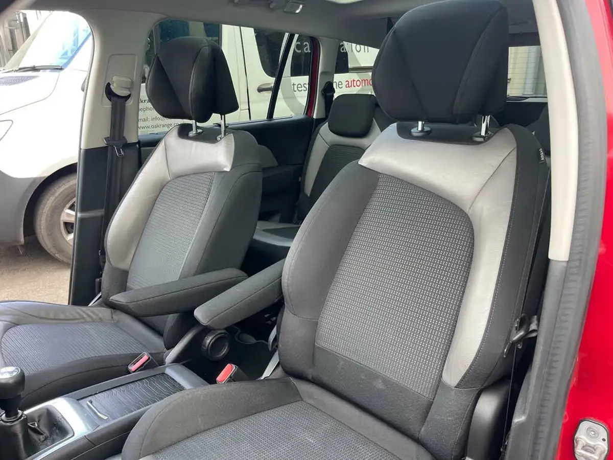 2017-citroen-grand-c4-picasso-16bluehdi-flair-big-43