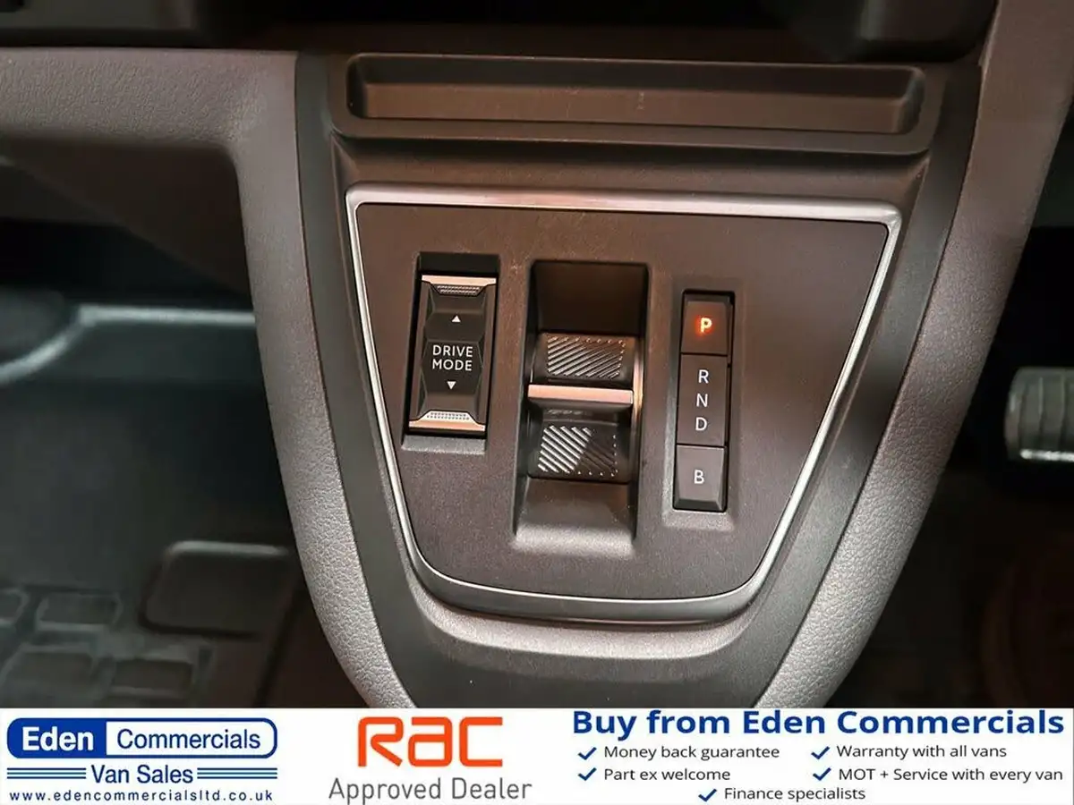 2022-vauxhall-vivaro-e-3100-50kwh-l1h1-dynamic-panel-van-big-18