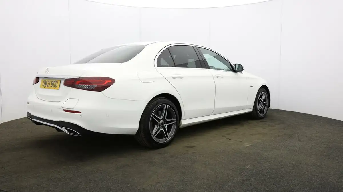 2021-mercedes-benz-e-class-big-6