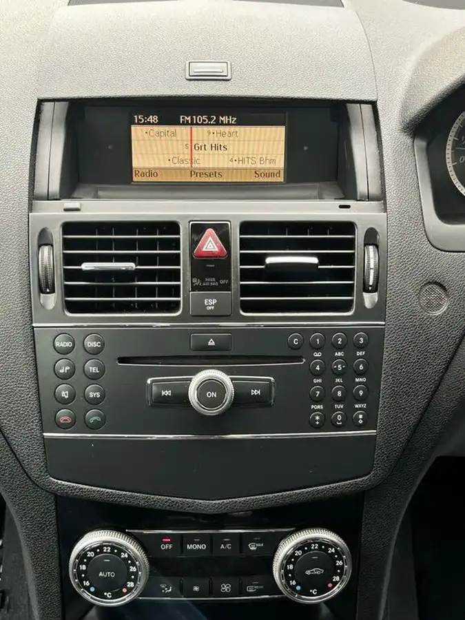 2008-mercedes-benz-c-class-18-c180-kompressor-se-saloon-4d-big-25