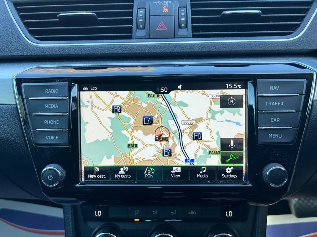 2017-skoda-superb-20tdi-se-business-estate-dsg-big-12