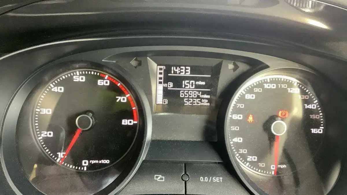 2015-seat-ibiza-14tsi-fr-hatchback-5d-big-6